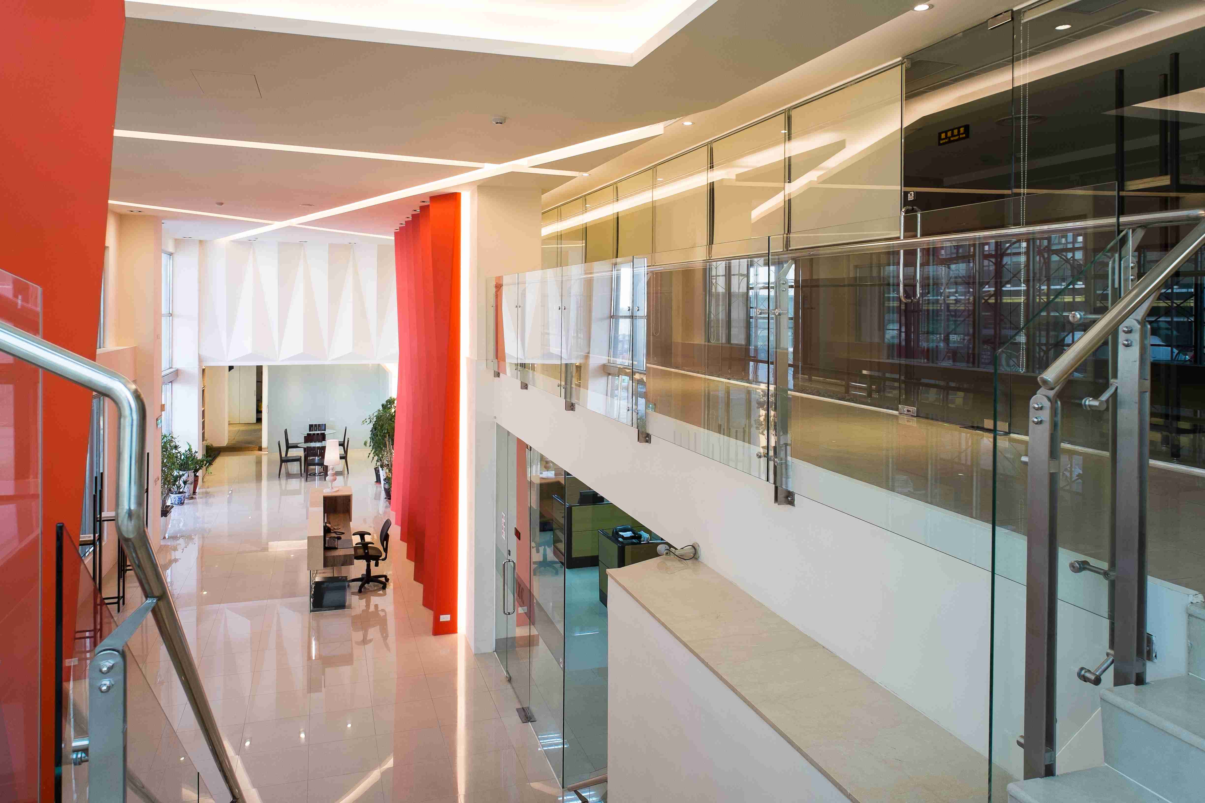 kyid Commercial office space content
